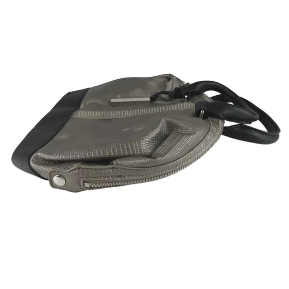 Kenneth‎ Cole Reaction Womens Metallic Gray Handbag Inner Pocket Size Medium - Picture 2 of 8